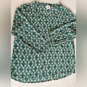 CAbi top size medium